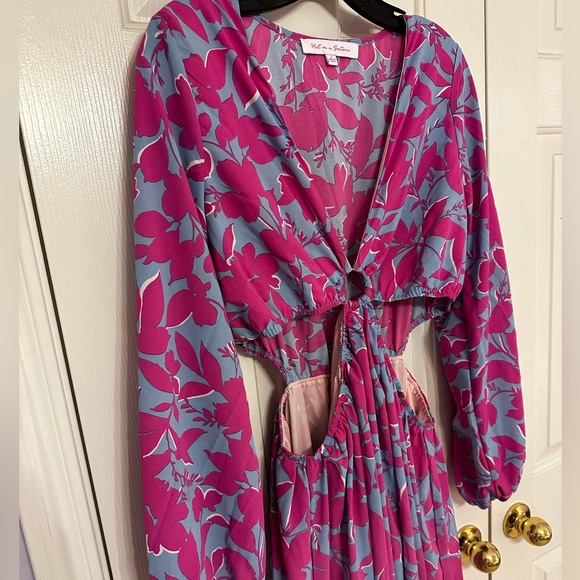 Meet me in Santorini cut out maxi dress. Size L/XL. TALL - Picture 7 of 8